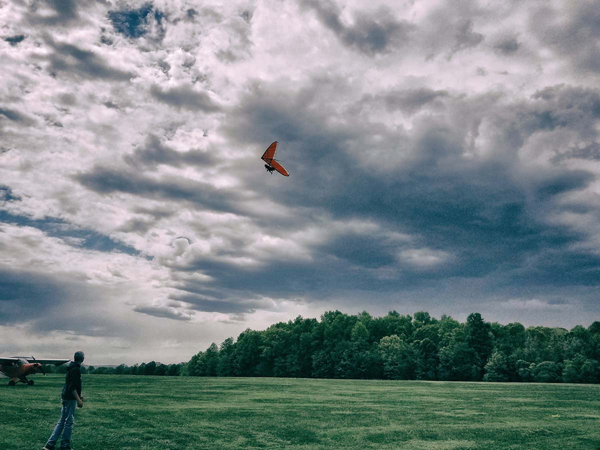 hang glider landing ©2021 by bret wills