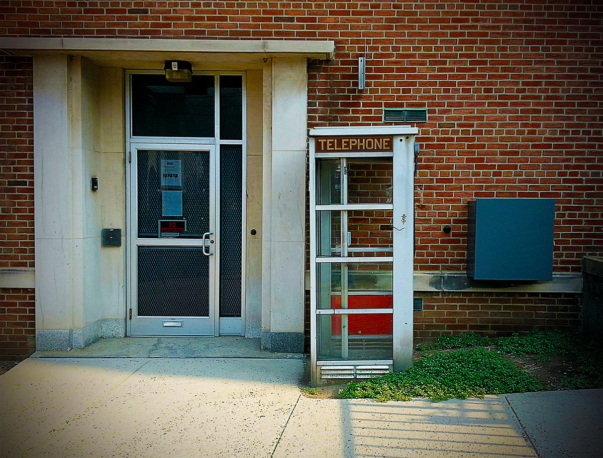 telephone booth photo ©2015 bret wills